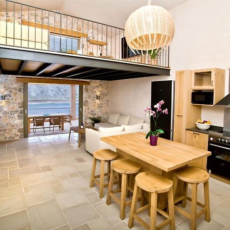 Petra Boutique Villas Arginonda Room photo