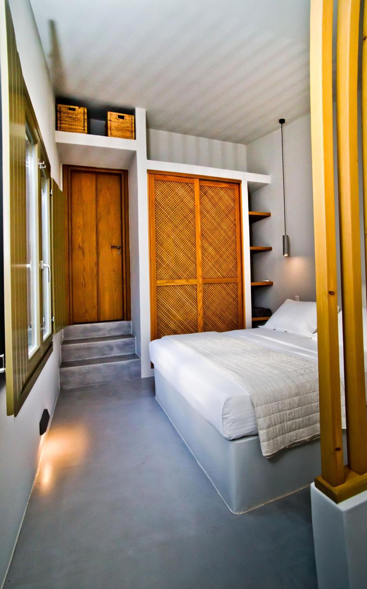 Petra Boutique Villas Arginonda Room photo